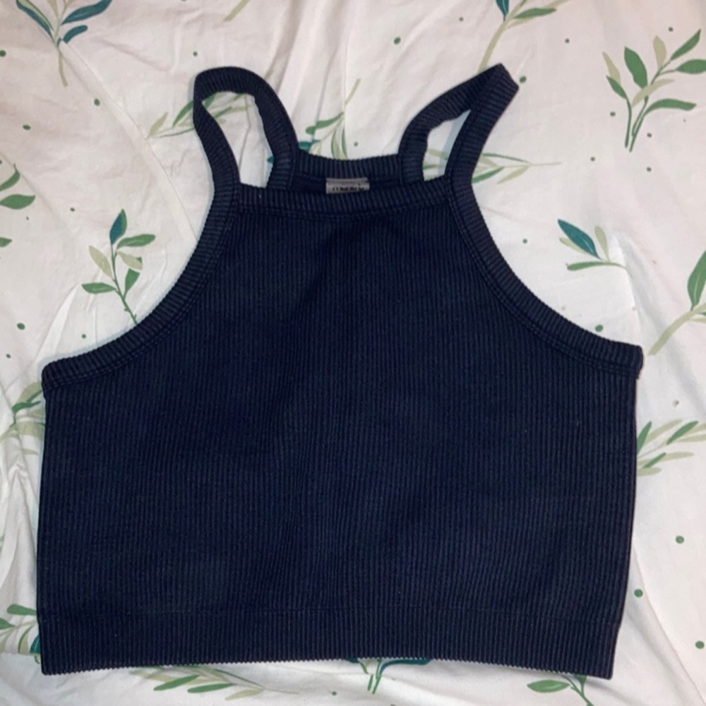 Ribbed athletic top
